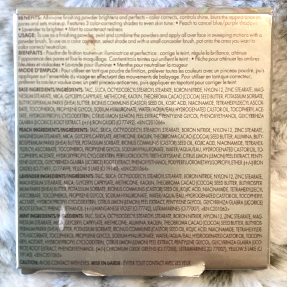 STILA One Step Correct Finishing Powder - Light - Picture 4 of 6